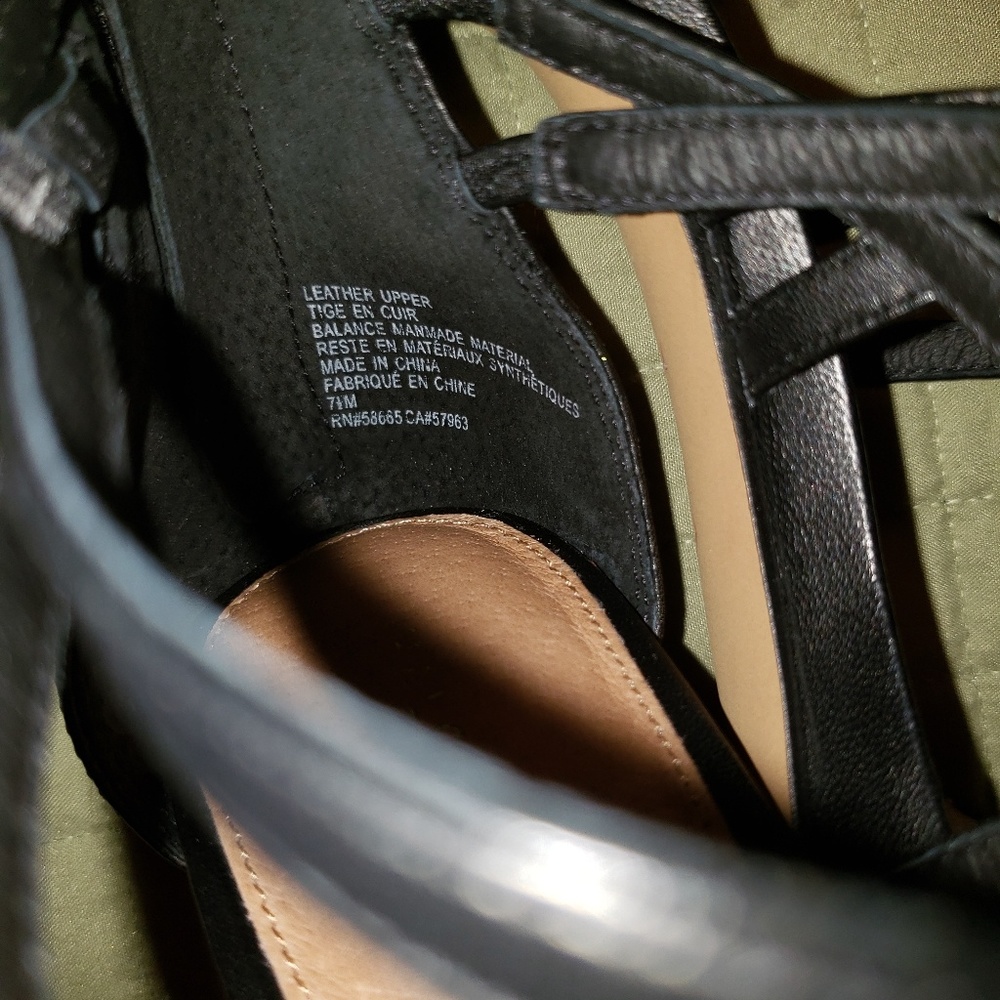 Shoes - Picture 4 of 4